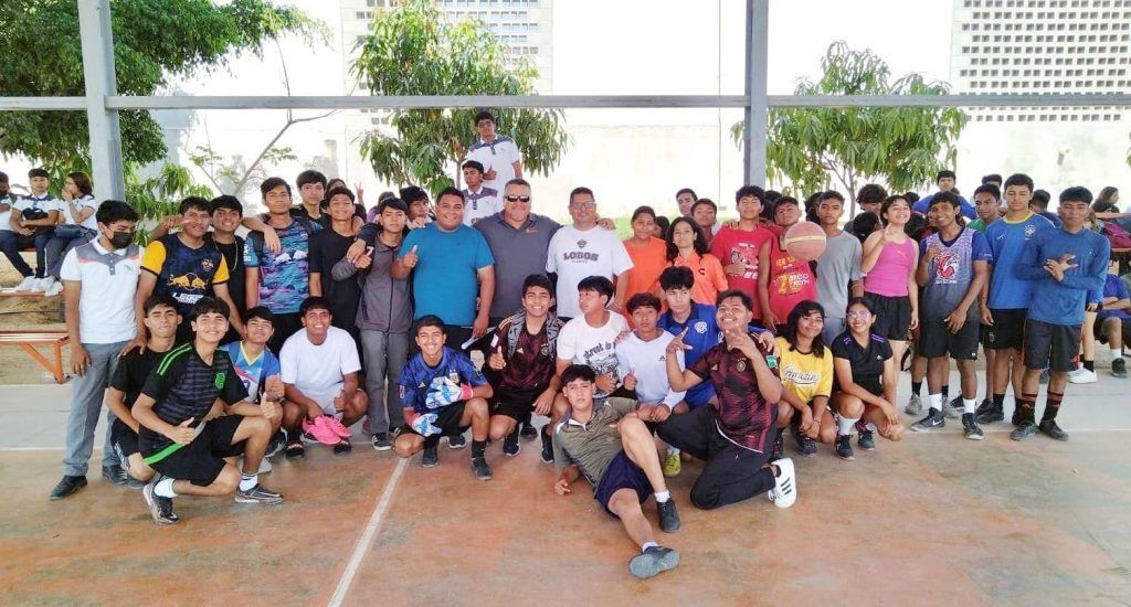 Gobierno de Los Cabos otorga atención integral al sector educativo