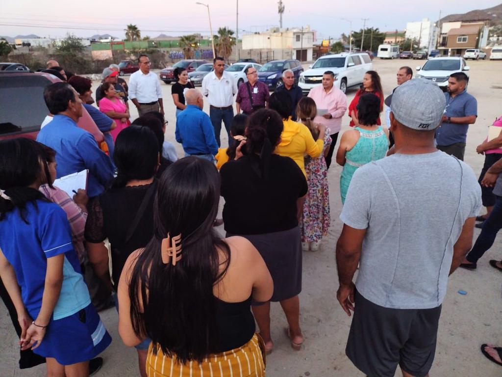 Continúa Ayuntamiento de Los Cabos trabajando para dar certeza legal a familias de la colonia Gardenias en CSL