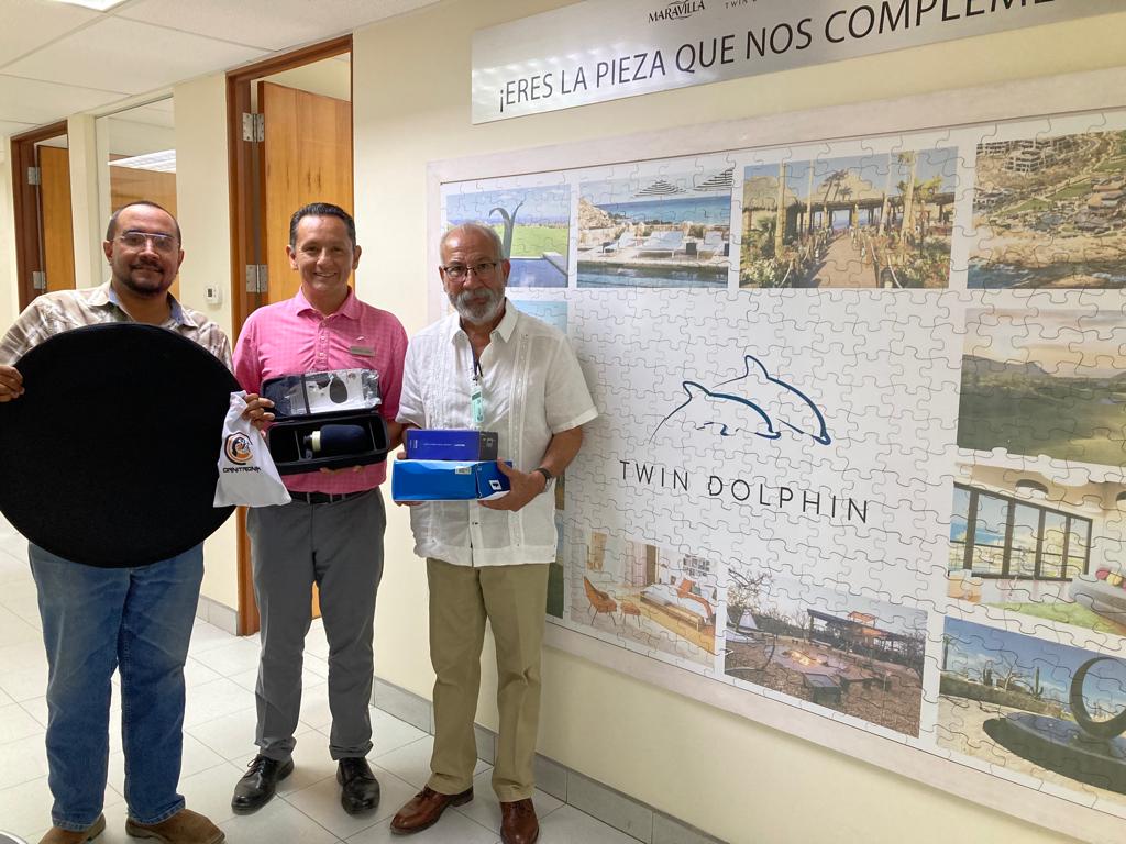 Recibe UABCS Los Cabos donación de equipo de investigación por el Hotel Twin Dolphin