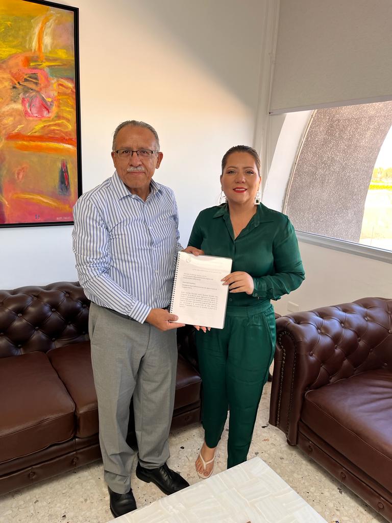 Entrega diputada Marbella González a Rector de la UABCS punto de acuerdo para atención post COVID 19
