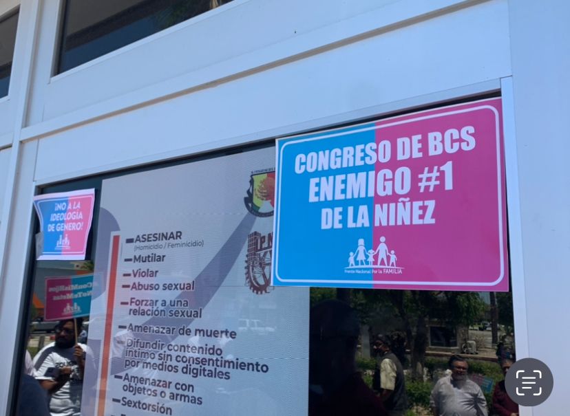 Religiosos protestan contra iniciativa de infancias trans