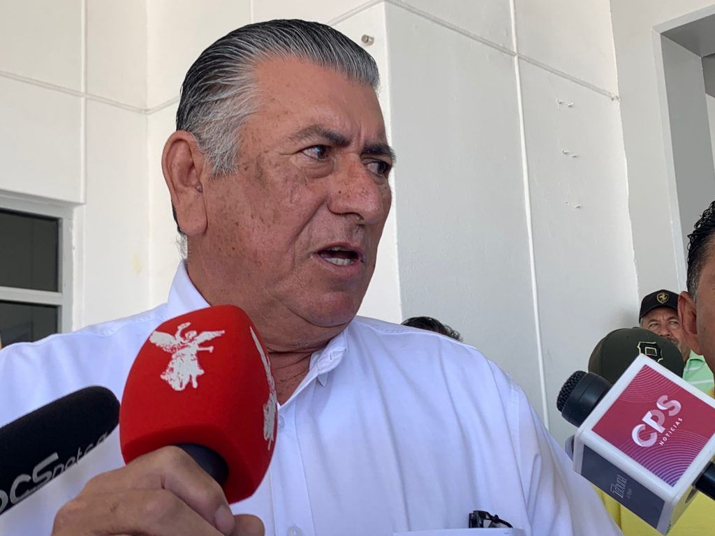 Insisten concesionarios en aumento de 3 pesos al transporte público de La Paz