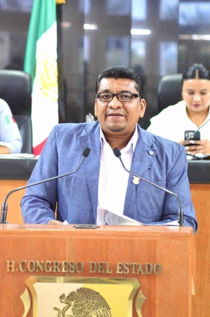 “Este es su curul”: suplente de Cayetano dispuesto a regresarle la diputación Denny Manuel Guerrero Cruz pues dice que no tiene inconveniente en retirarse