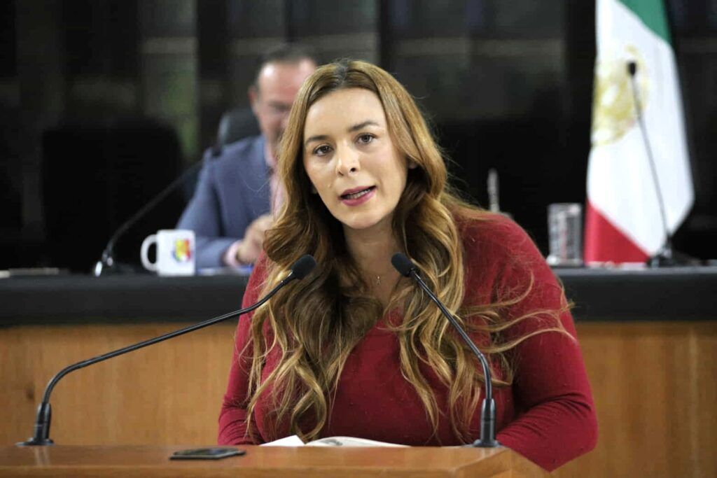 Arlene Moreno Maciel advierte sobre el impacto de la inteligencia artificial en la difusión de contenidos íntimos no consensuados.