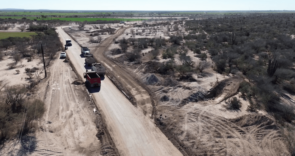 Infraestructura vial que comunica los Ejidos Ley Federal de Aguas 3 y Ley Federal de Aguas 4 facilitará el acceso a salud, educación y comercio en la región