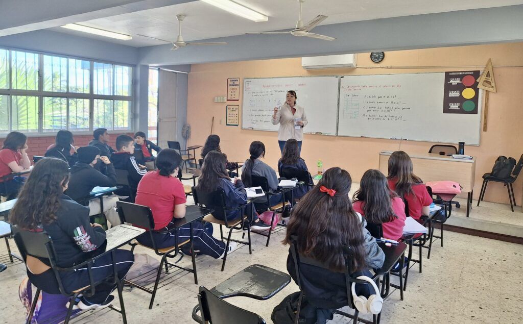 Con pláticas y estrategias de prevención, se busca concientizar sobre los riesgos del consumo de drogas.