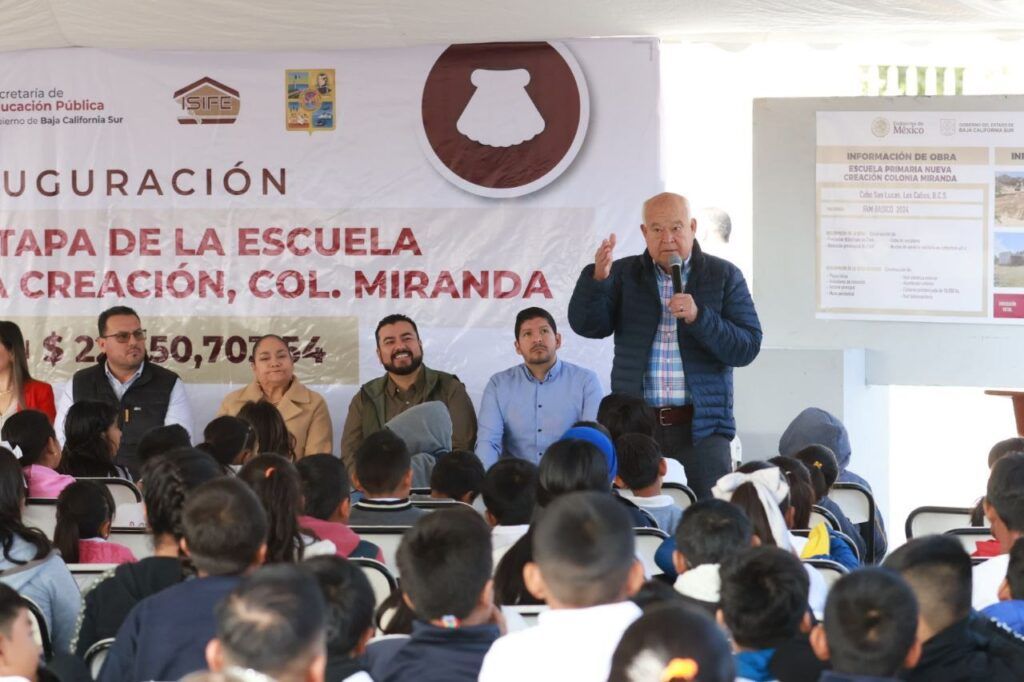 Además de la infraestructura educativa, se entregan recursos para garantizar seguridad y bienestar a la comunidad escolar