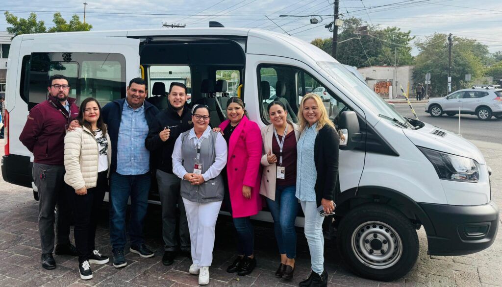 La entrega de vehículos beneficiará a más de 100 mil derechohabientes en La Paz y San José del Cabo