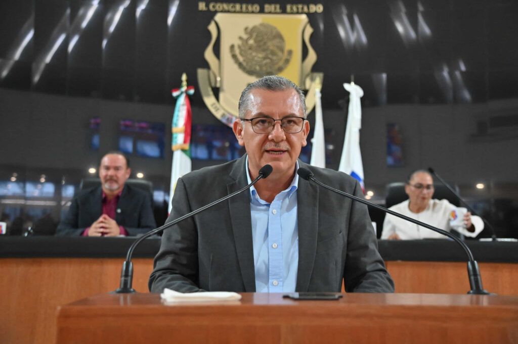 El diputado Francisco Javier Romero busca igualdad en premios, becas y oportunidades para atletas femeninas.