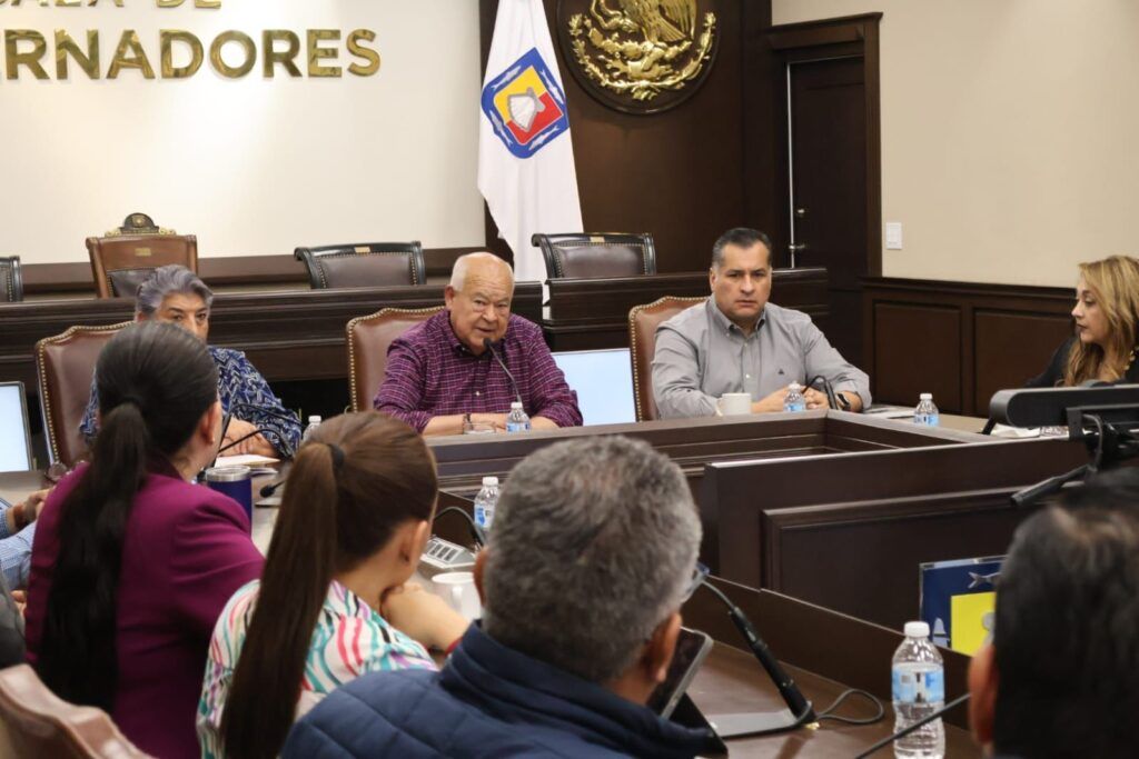 Víctor Castro Cosío encabeza reunión con alcaldes y poderes del Estado para dar respuesta responsable al pliego petitorio presentado por los burócratas