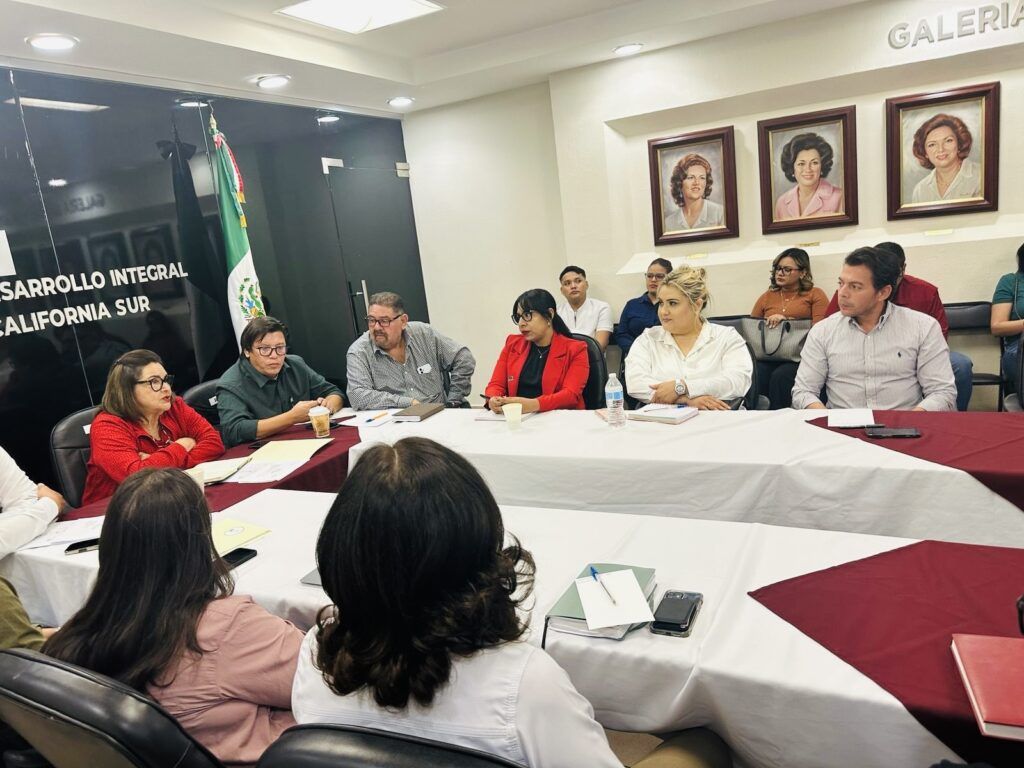 Más de 50 localidades de los cinco municipios reciben apoyo en salud, emprendimiento y asistencia social, con un enfoque en los sectores más vulnerables.