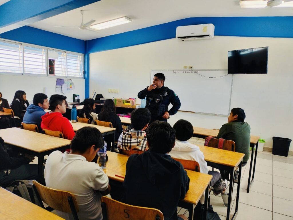La Unidad de Proximidad Social impartió charlas en escuelas, zonas comerciales y turísticas para promover la prevención del delito y la cultura de la legalidad
