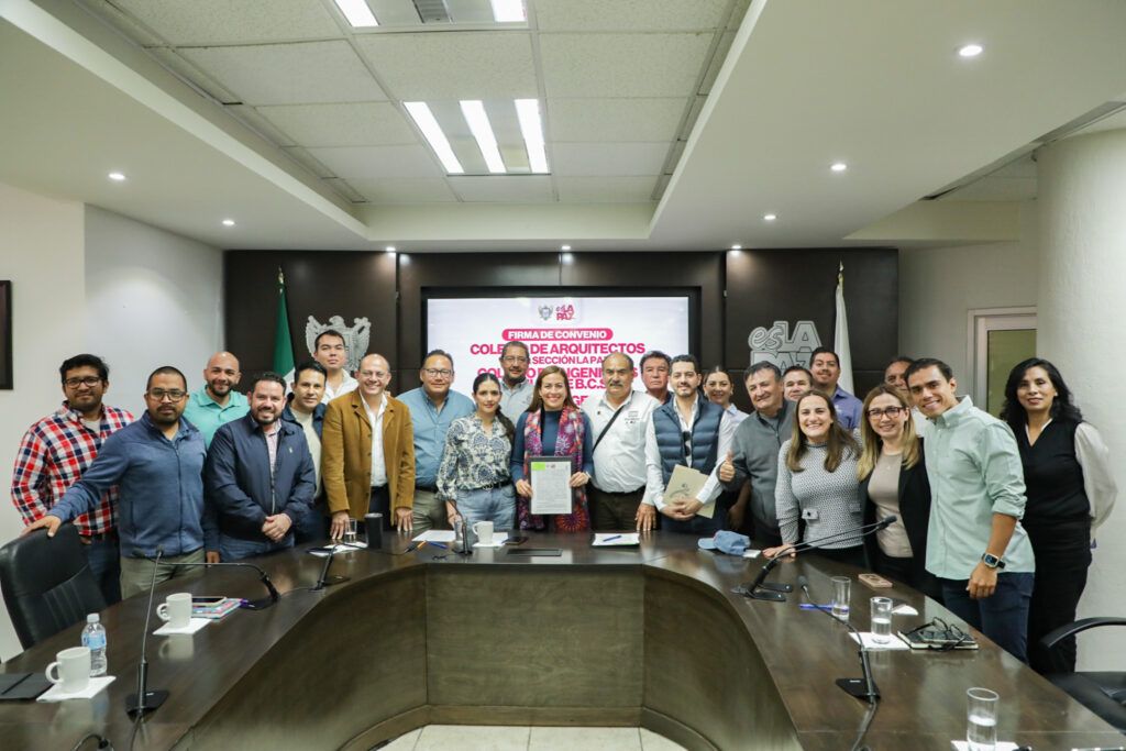 Autoridades y representantes de colegios de arquitectos e ingenieros unen esfuerzos para mejorar la infraestructura de la ciudad.