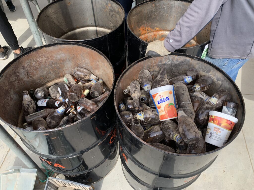 El Ayuntamiento de La Paz exhorta a ciudadanos y comerciantes a optar por alternativas reutilizables y evitar plásticos desechables en este Carnaval 2025