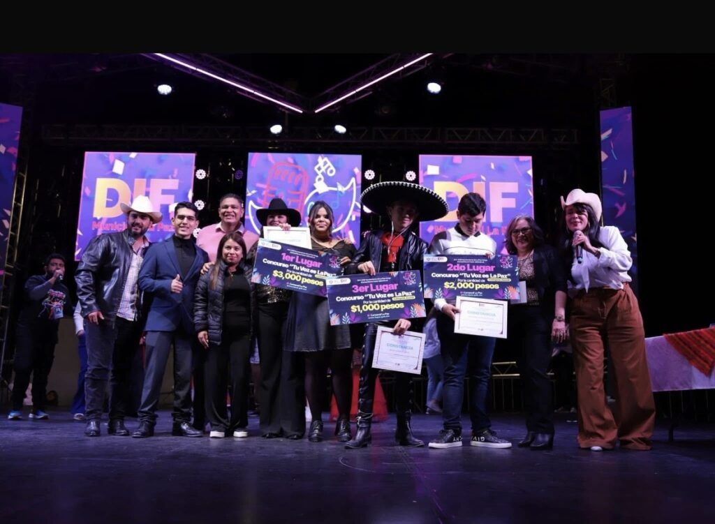 El concurso de canto“Tu voz es La Paz” reunió a más de 300 asistentes en su gran final durante el Carnaval 2025; balada, reggae y ranchero fueron algunos de los géneros interpretados.
