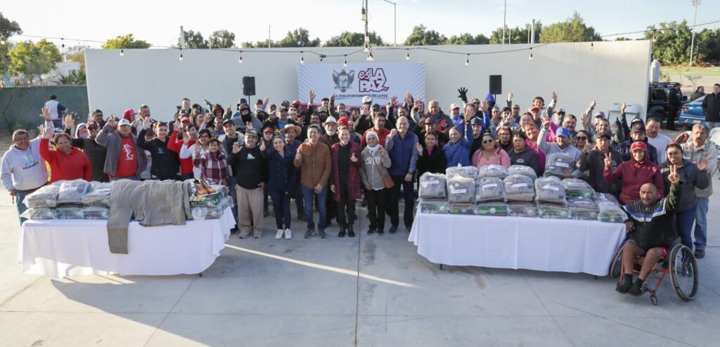 El Ayuntamiento entrega más de 80 uniformes a trabajadores de Servicios Públicos con una inversión superior a 138,500 pesos.