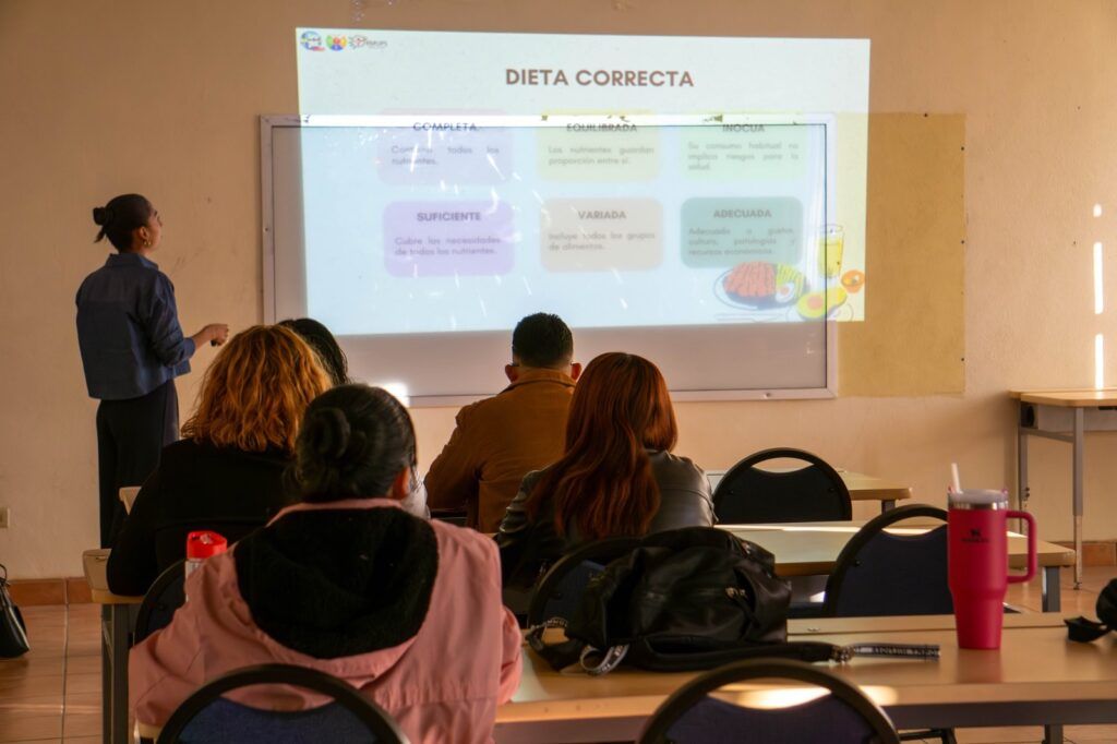 Campañas de salud detectan factores de riesgo y promueven hábitos nutricionales en extensiones académicas