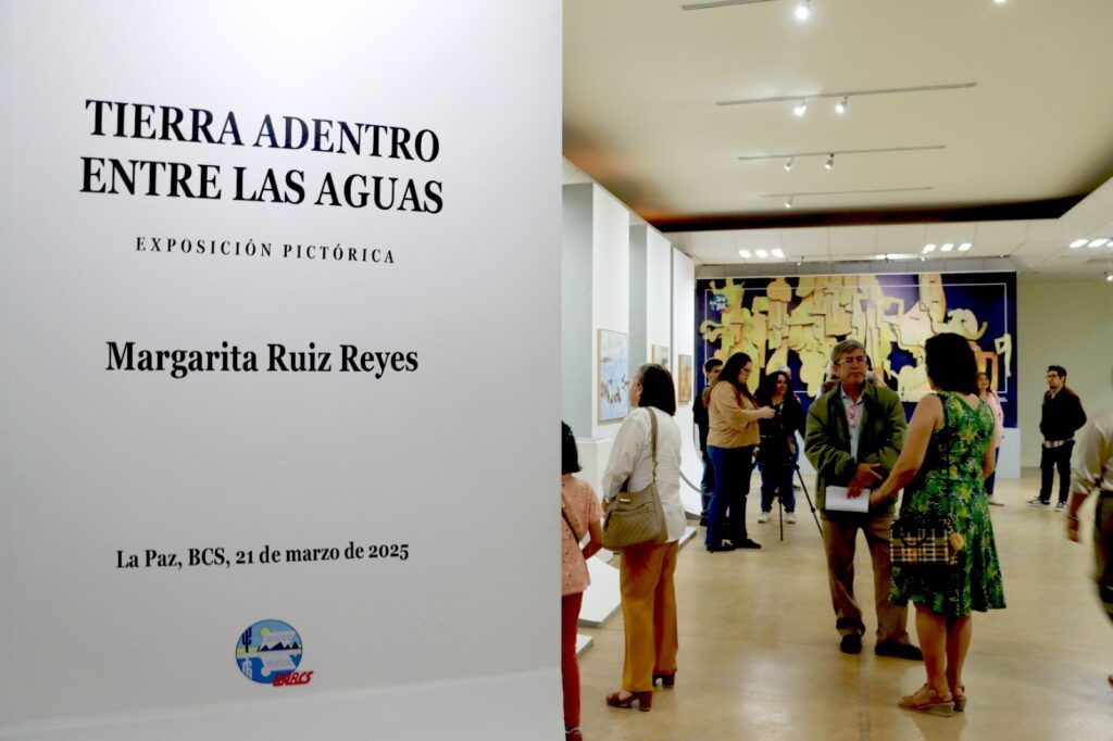 En esta exposición la artista rinde homenaje a la belleza del territorio sudcaliforniano a través de su obra.