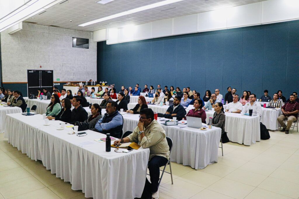 Funcionarios estatales y municipales reciben formación en el uso del Sistema de Recursos Federales Transferidos.