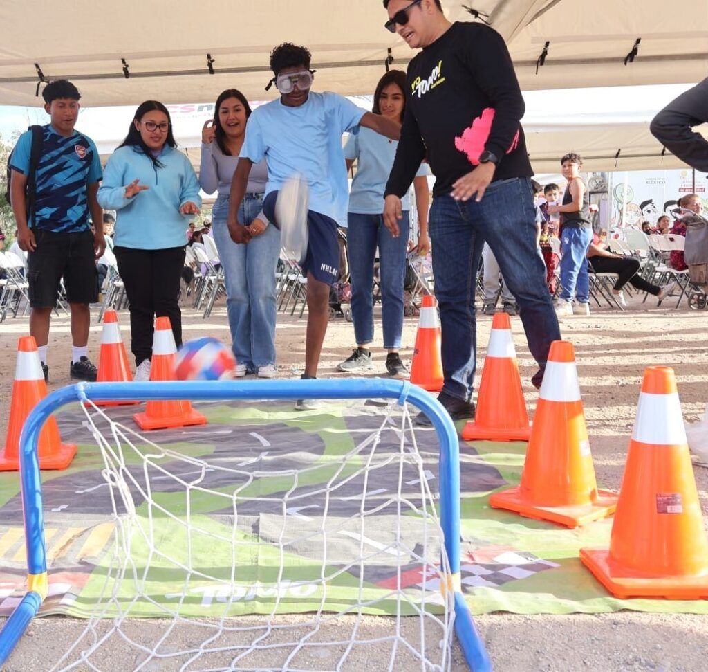 El rally incluyó módulos informativos sobre prevención, fomento al deporte y cultura, con participación de diversas instituciones.