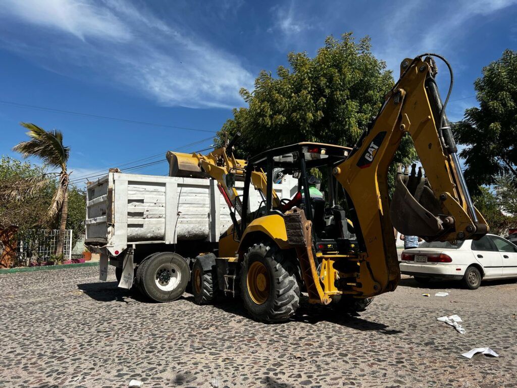 Acciones sindicales mantienen detenidos camiones recolectores de basura; se buscan alternativas para evitar problemas de salud pública