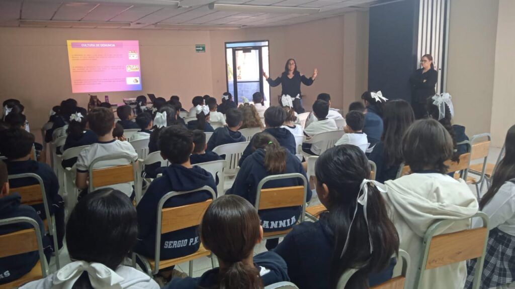  Pláticas sobre nuevos roles, estereotipos y denuncia buscan fortalecer la seguridad y bienestar infantil.