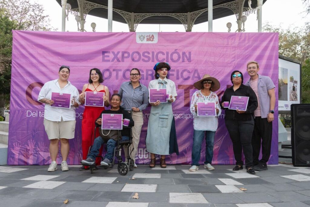  Mujeres con discapacidad y LBT+ utilizan la fotografía para compartir sus historias y visibilizar su realidad.