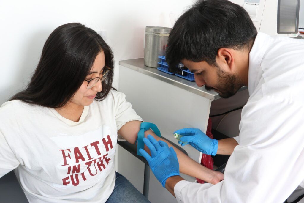 Estudiantes y personal universitario se sumaron a la iniciativa “Salvando Vidas”, logrando 21 donaciones voluntarias de sangre.