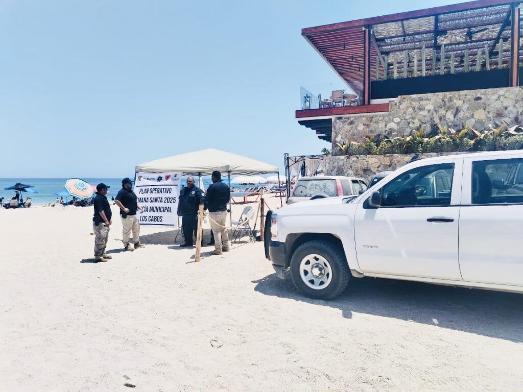 La Agencia Estatal de Investigación Criminal realizó recorridos preventivos y apoyó a turistas con fallas mecánicas y orientación.