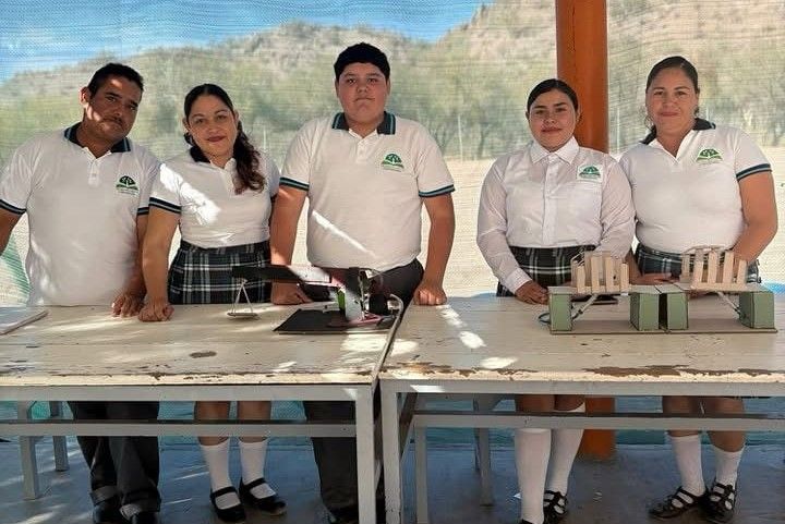 165 docentes atienden a jóvenes en 55 planteles de Telebachillerato Comunitario bajo el modelo de la Nueva Escuela Mexicana.