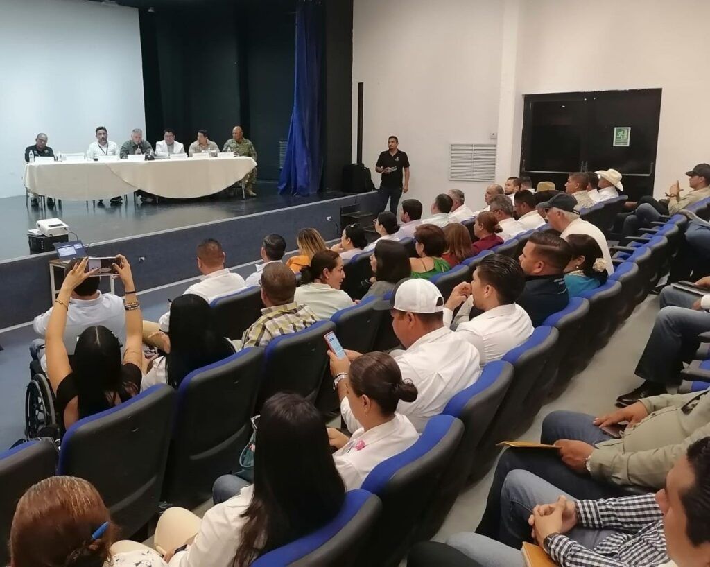 Autoridades de los tres niveles de gobierno buscan reducir riesgos en zonas vulnerables mediante labores de desazolve y coordinación interinstitucional.