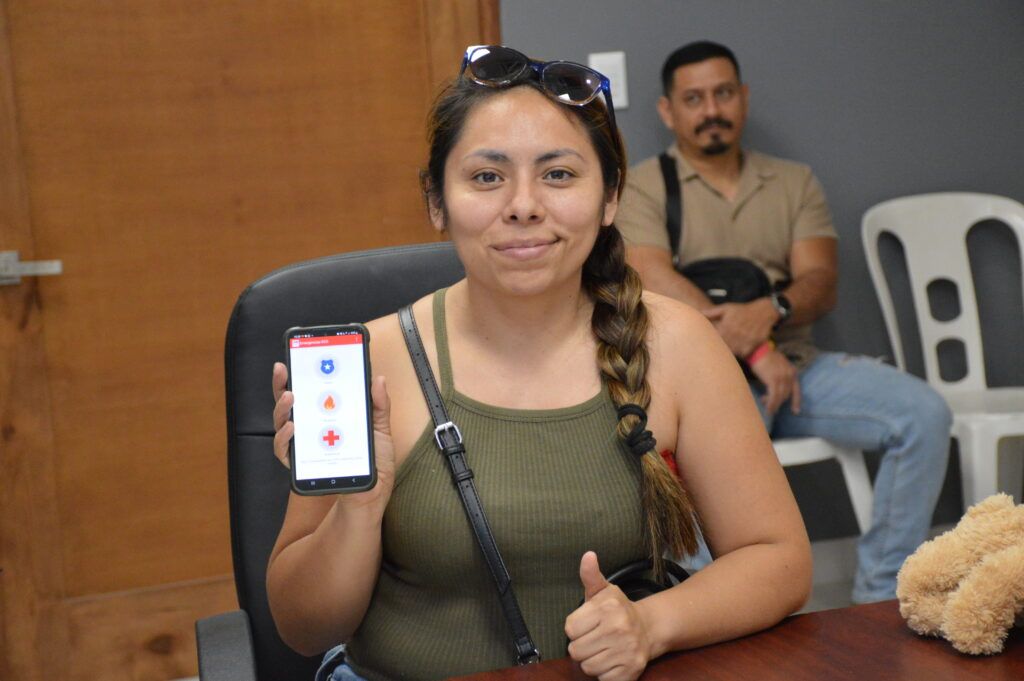 La herramienta App T-Asiste permite emitir alertas al 911 ante situaciones de riesgo, facilitando atención inmediata y especializada.