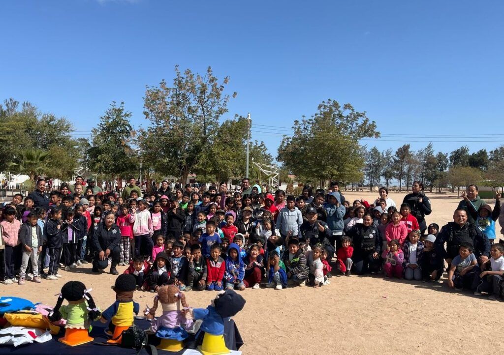 A través del programa Échale Montón, se fomenta el uso responsable del 911, la denuncia anónima y el respeto en la comunidad escolar.