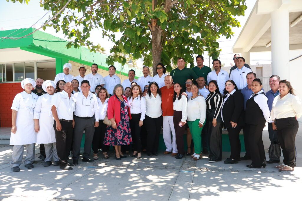 Gobierno estatal entrega nuevos espacios, tecnología y transporte al CONALEP, consolidando su visión de una formación técnica para el futuro.