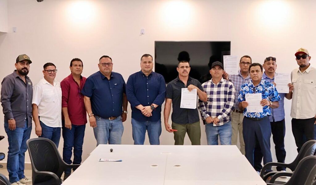 Autoridades estatales y mandos militares acuerdan acciones preventivas con el sector hotelero para proteger a turistas y residentes de Los Cabos.