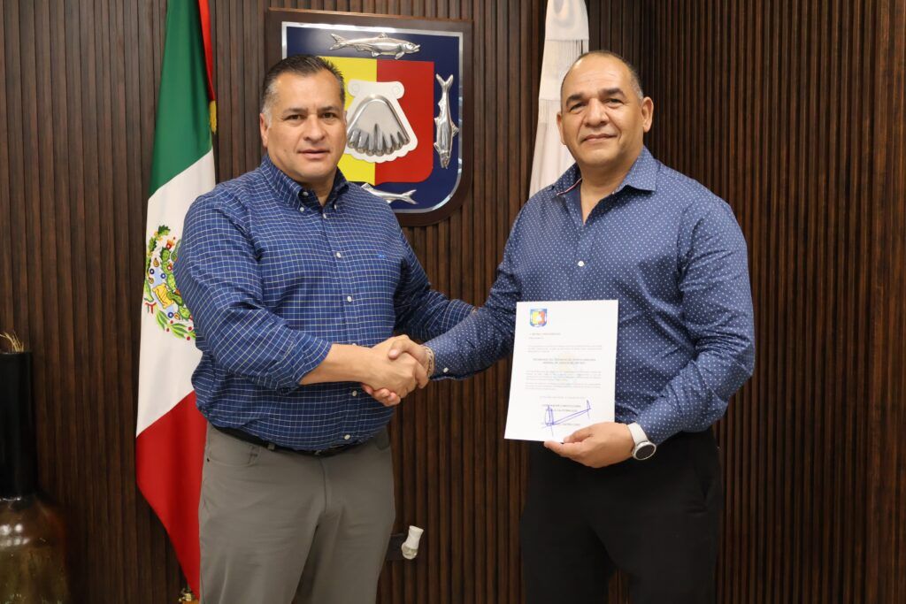 Con más de 20 años de experiencia, sustituye a Daniel de la Rosa Anaya en la PGJE por instrucción del gobernador, con el compromiso de fortalecer la seguridad y la coordinación institucional.