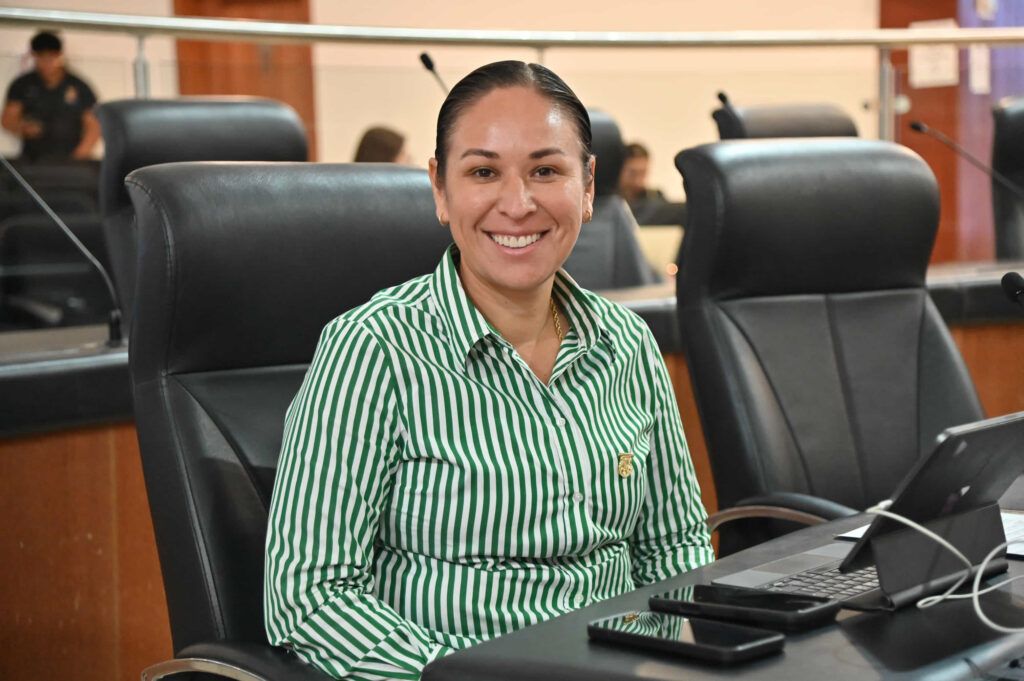 La diputada Alondra Torres busca reformar el Código Civil para garantizar certeza jurídica y evitar discriminación en el Registro Civil.
