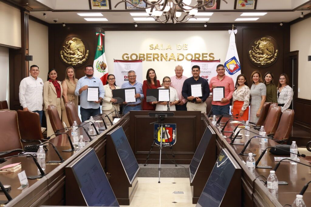 El convenio impulsará la transición de desayunos fríos a calientes y garantizará una distribución eficiente, higiénica y equitativa en las cinco regiones del estado.
