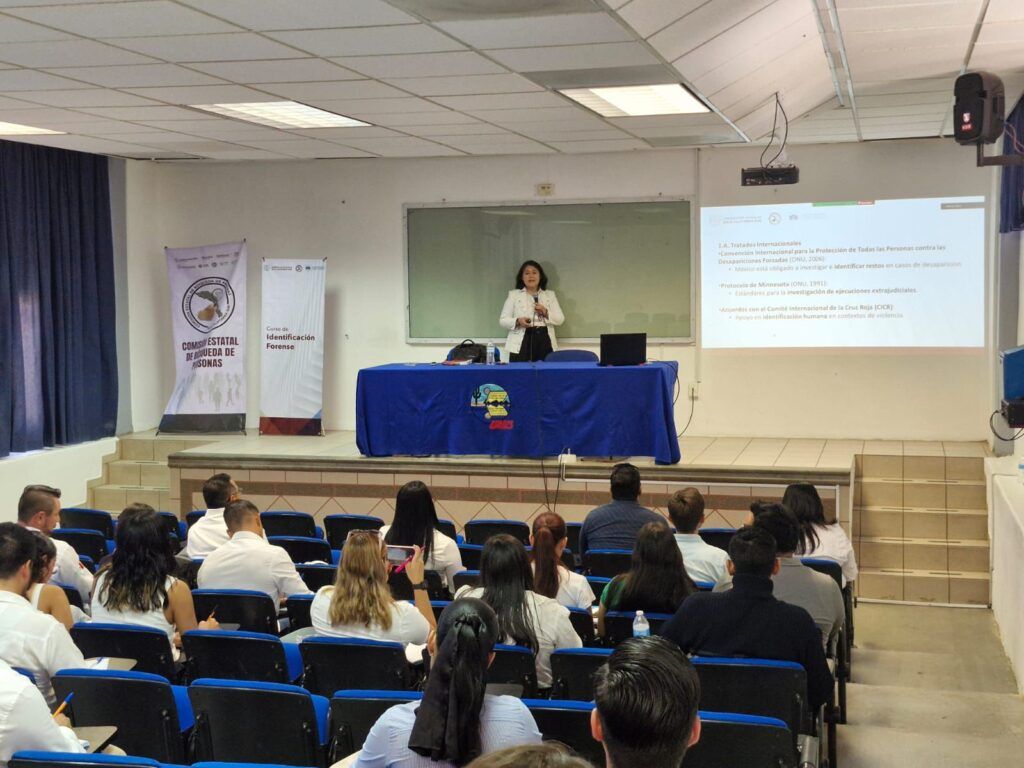 Personal de la Comisión Estatal de Búsqueda se profesionaliza con técnicas avanzadas en antropología, medicina y genética forense.