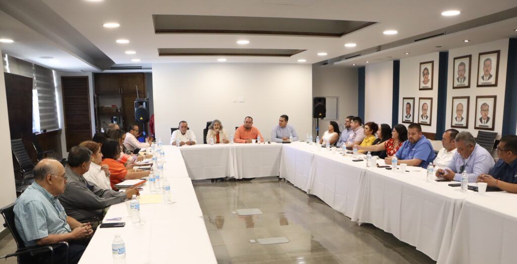 Se instalaron nueve mesas técnicas para garantizar un proceso de regulación de plazas justo y transparente.