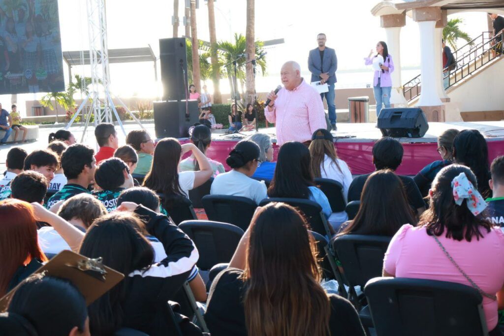 Víctor Castro llama a reconstruir el tejido social con participación activa de jóvenes en la jornada “Juventudes construyendo relaciones sin violencia