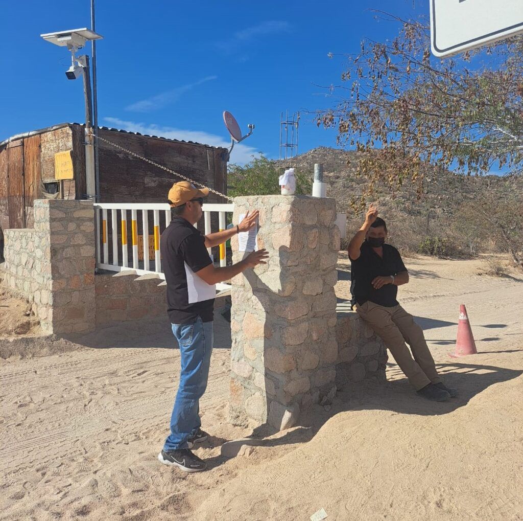 Denuncias ciudadanas y revisión de permisos respaldan la estrategia contra obstrucciones en accesos a playas públicas.