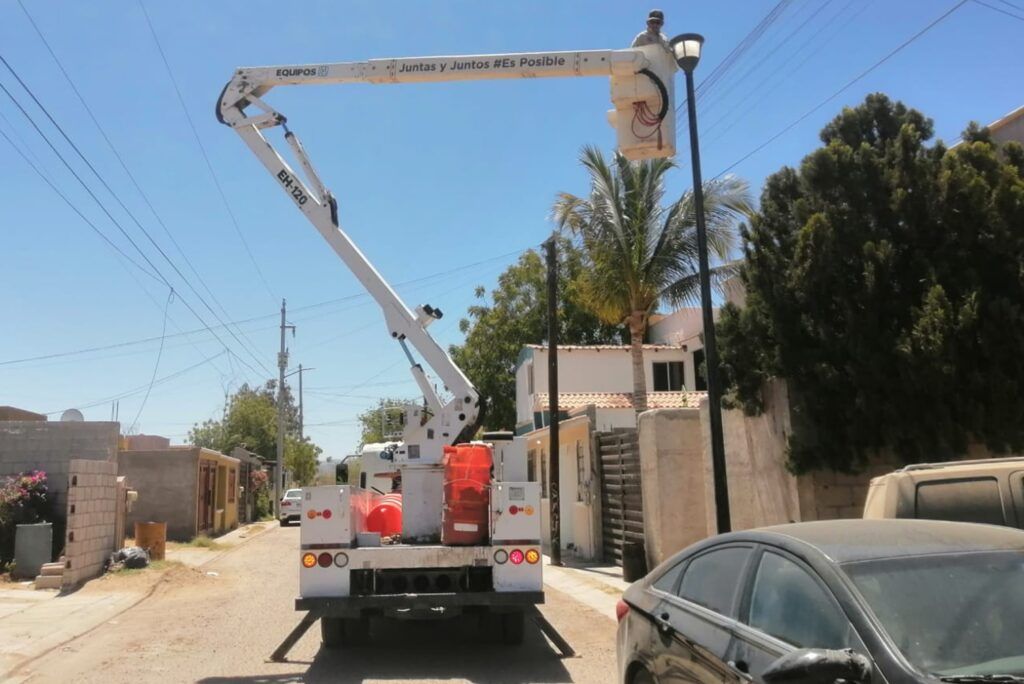 Servicios Públicos atendió 47 solicitudes vía App La Paz, reforzando acciones de limpieza, poda, luminarias, reforestación y desazolve en diversas colonias y vialidades principales.