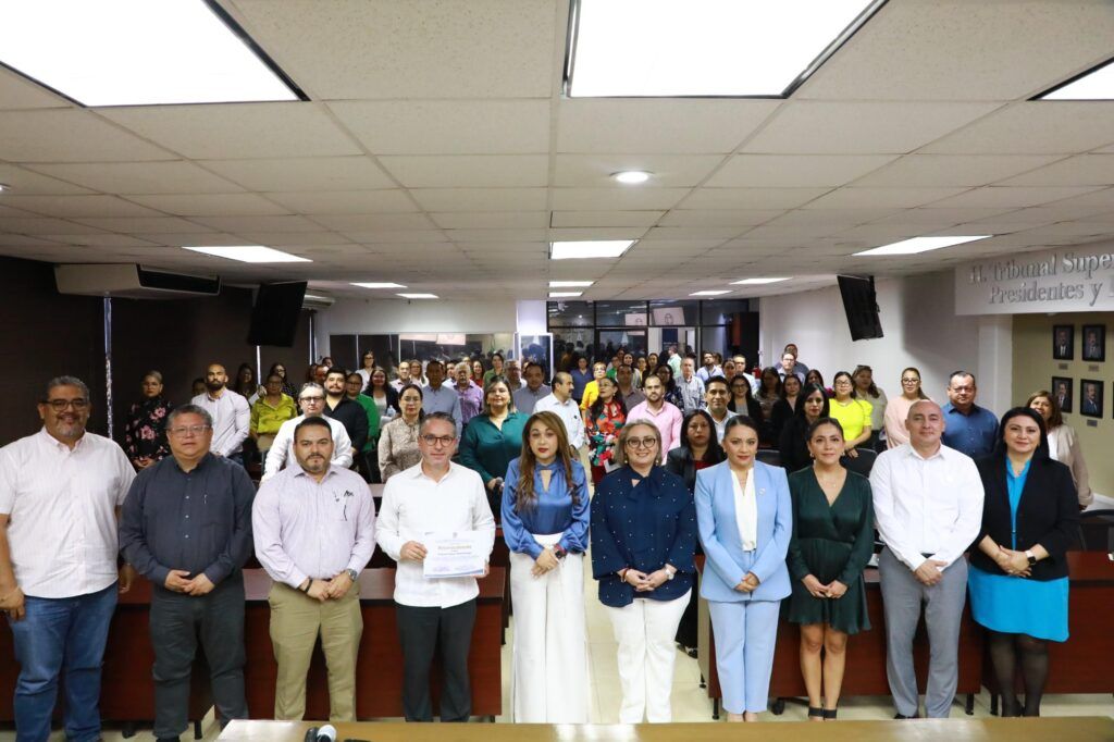 El Consejo de la Judicatura y la Asociación Civil Centro de Ética Judicial suscriben convenio para capacitación en ética y derechos humanos.