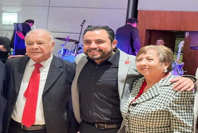 En plena convención nacional, el dirigente del PT deja claro que ya tienen aspirante a la gubernatura: el actual alcalde de Los Cabos. El mensaje sacude a la alianza y acelera definiciones internas.