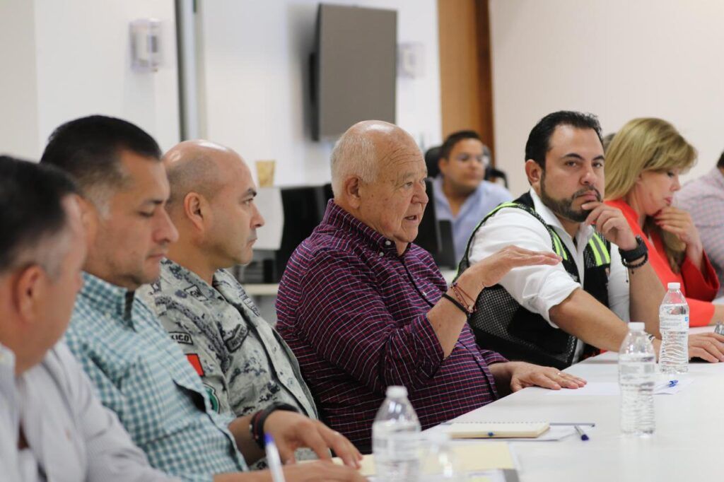 Con autoridades y sindicatos, se busca conciliación basada en legalidad y respeto para mejorar la movilidad municipal.