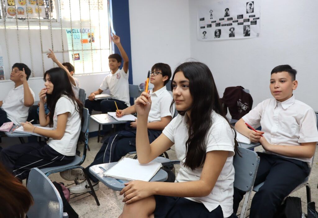  Con una absorción del 100%, la entidad asegura espacios en secundarias generales, técnicas y telesecundarias para el ciclo 2024-2025.