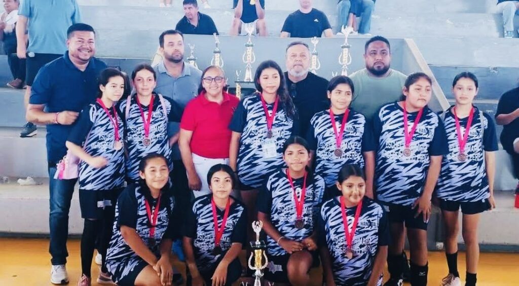 Los equipos representarán a Baja California Sur en handball durante los Juegos Deportivos Escolares 2025 en Puebla del 23 al 28 de junio.