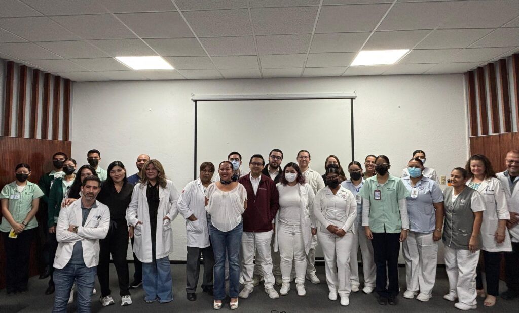 Conferencia dirigida a médicos del ISSSTE forma parte del Plan Estatal de Desarrollo 2021-2027 para fortalecer la dignidad humana.