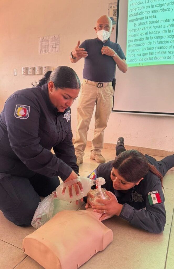 Capacitan a policías estatales en control de hemorragias, RCP y traslado de lesionados como “Primer Respondiente en Primeros Auxilios”
